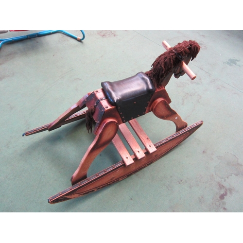 5139 - A wooden rocking horse on bowed rocker            (E) £10-15