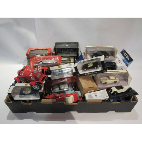 5166 - A collection of boxed, cased and loose diecast cars including Matchbox Dinky, Minichamps, Brumm, New... 