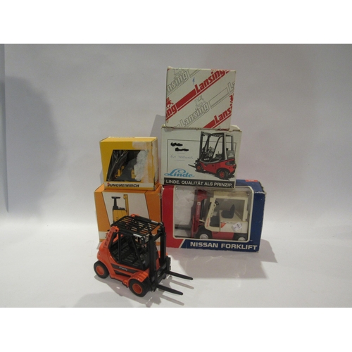 5195 - Boxed diecast  Forklift trucks to include Jungheinrich, BX Series, Lansing and Linde together with a... 