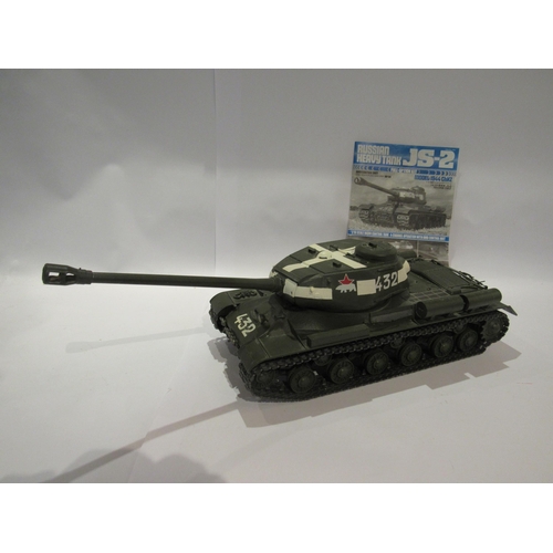 5210 - A Tamiya 1:16 scale kit built radio controlled JS-2 Russian Heavy Tank, item 56034, 56035, no contro... 