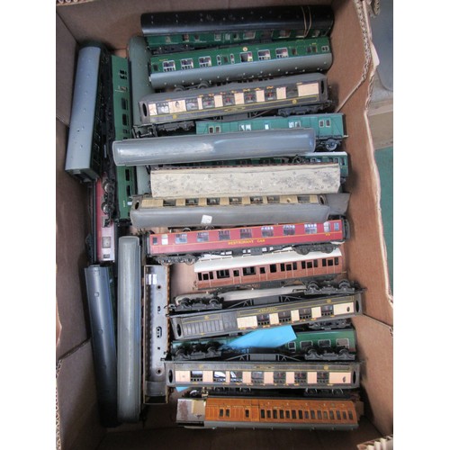 5252 - A box of playworn 00 gauge passenger coaches including Graham Farish Kitmaster etc