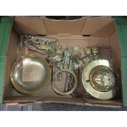 1105 - A quantity of metalwares including oversized copper and brass coffee pot and fan-shaped firescreen