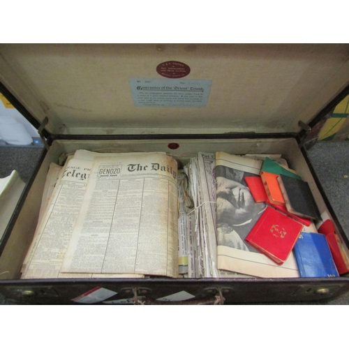 1185 - Two cases of ephemera including CDV's   (E)  £20-30