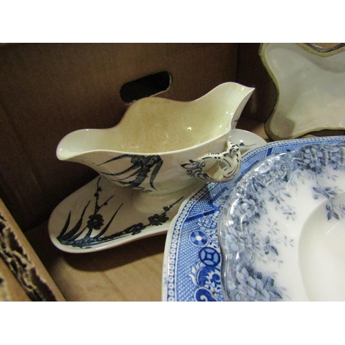 1225 - A 19th Century Willow pattern meat plate, gravy boat, lidded tureen and fish mould