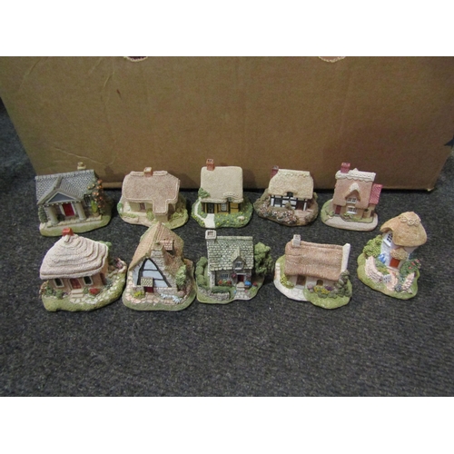 1227 - A collection of Lilliput Lane models, some boxed, some a/f (26)     (R)  £30