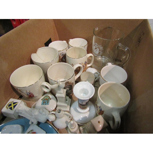 1267 - A box of mostly crested wares and Royal commemorative mugs etc. Some a/f   (E)  10-15