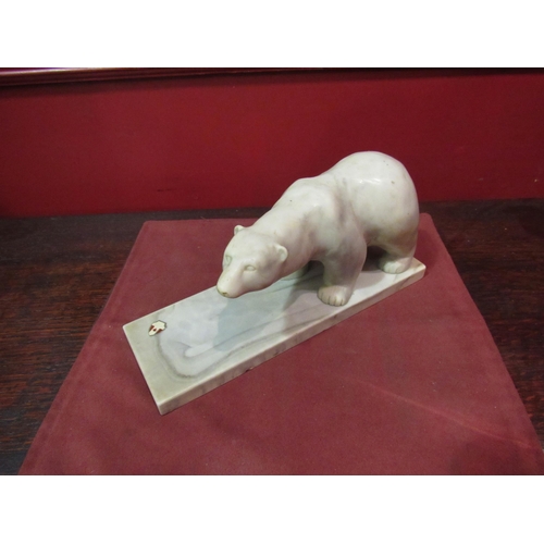 4047 - A Pearlite Marblecraft Ijsheer Beeld sculpture of a Polar Bear, handcrafted in Canada, base 24.5cm l... 