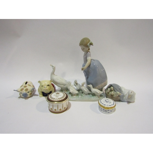 4292 - Two Lladro porcelain figures and associated trinkets including Royal Doulton British bulldog and tri... 