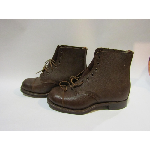 4338 - A pair of vintage tan leather 