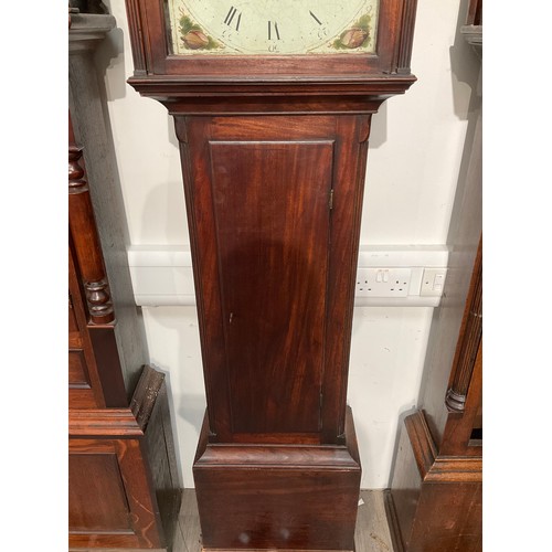 7095 - A Georgian long case clock with painted Roman dial, mahogany case, maker indistinct, with key, pendu... 