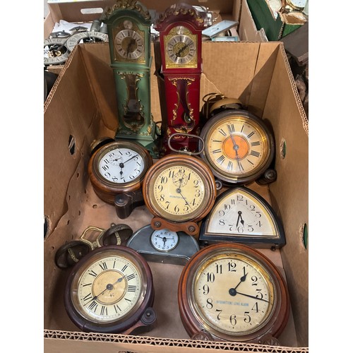 7183 - A quantity of clocks including vintage alarm clock