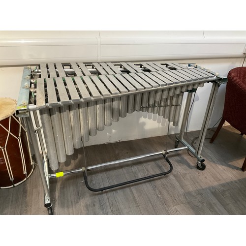 5118 - A mid Century Premier vibraphone, for renovation