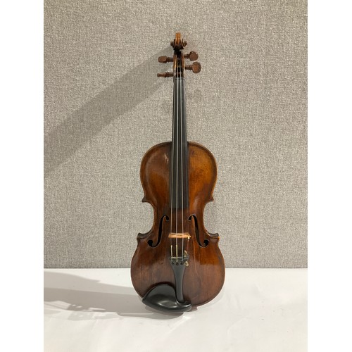 5086 - A circa 1800 German violin, full size (4/4) with single piece back, rosewood tuning pegs, restored, ... 