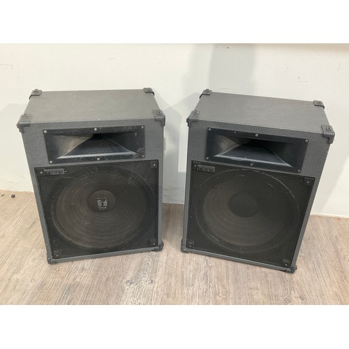 5076 - A pair of TOA PA speakers with stands