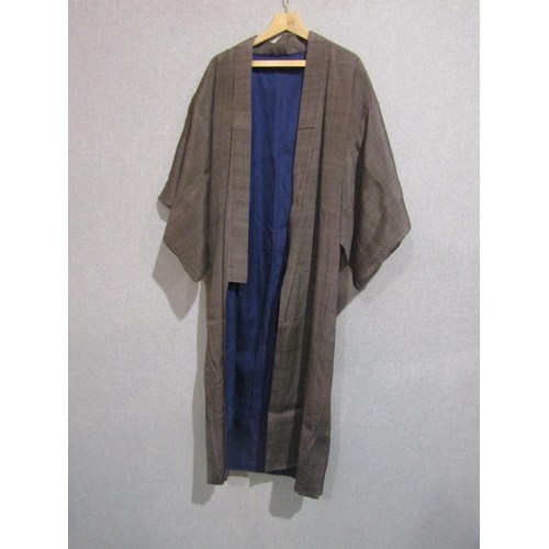 1176 - A grey and navy silk kimono