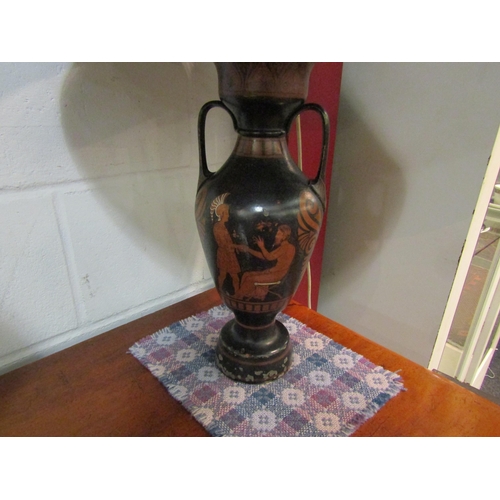 1077 - A Grecian style urn form table lamp with shade