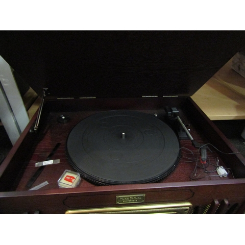 1146 - A Vintage Collection gramophone CD radio  (E)  £10-15