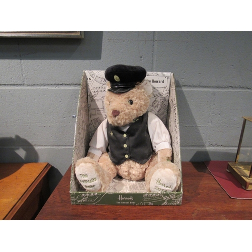 1080 - A Harrods 2014 Christmas teddy bear in original box