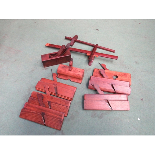 7235 - A box of mixed wooden planes including moulding