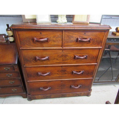 2150 - A Fine Victorian mahogany chest of drawers with unusual mahogany swag handles