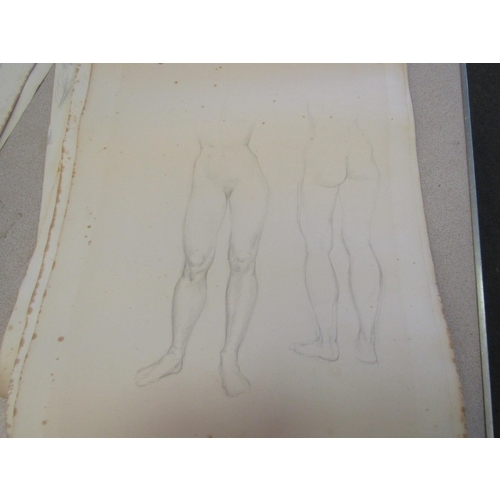 1066 - A quantity of unsigned artist's sketches, mostly nude studies   (E)  £20-30