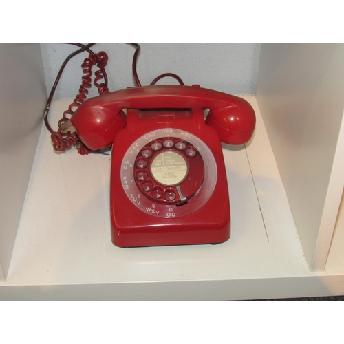 1418 - A red 706 PLA67/2A phone