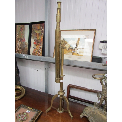 2083 - A brass telescope on stand