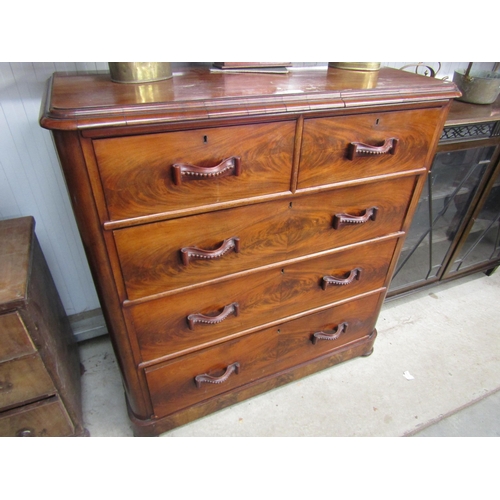 2150 - A Fine Victorian mahogany chest of drawers with unusual mahogany swag handles