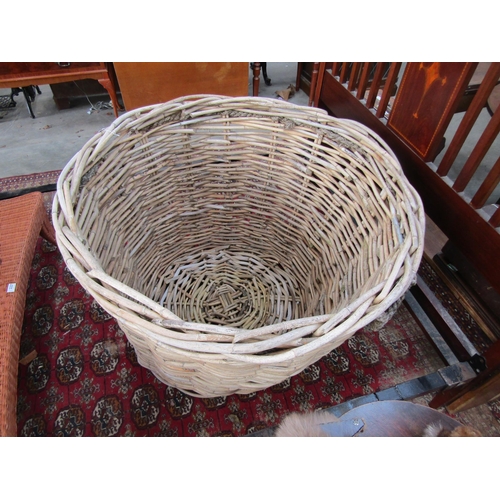 2225 - An oversize wicker country house log basket