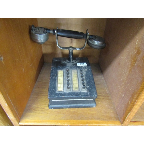 2251 - Victorian telephone