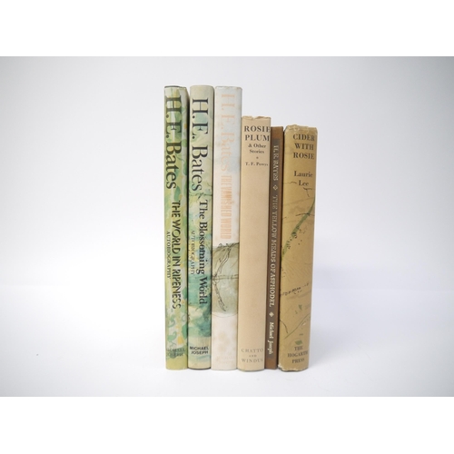 5125 - Laurie Lee: 'Cider With Rosie', London, The Hogarth Press, 1959, 1st edition, black & white frontis ... 