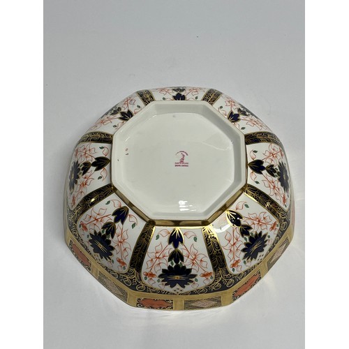 6125 - A Royal Crown Derby 1128 Imari pattern octagonal bowl, 24.5cm diameter, 9.5cm tall   (C)