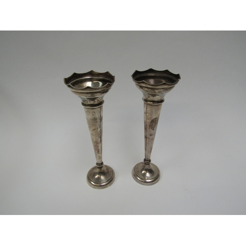 6277 - A pair of Sanders and Mackenzie silver trumpet vases with weighted bases, Birmingham 1958, 23cm tall... 