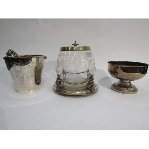 6080 - Silverplated ice bucket, biscuit barrel and pedestal bowl (3)