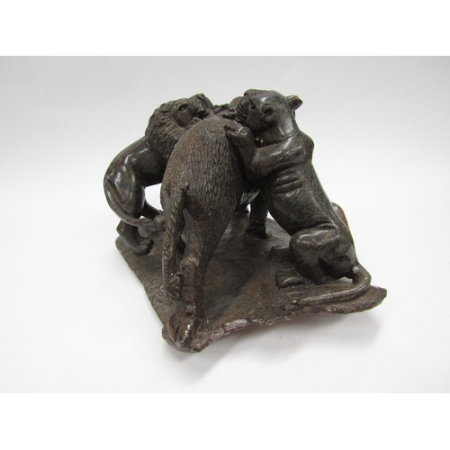 6171 - An early 20th Century carved marble sculpture depicting lions attacking a buffalo, 19cm tall, 32cm l... 