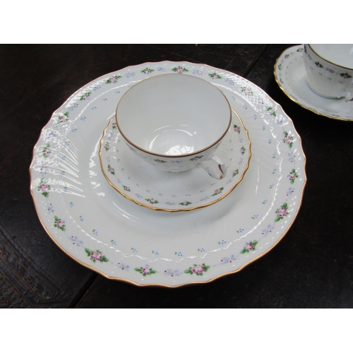 6177 - A Richard Ginori part dinner and tea service (D-95), dinner plates, cups, saucers and platter (19)