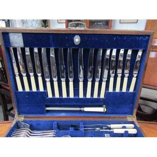 6216 - A Mappin and Webb plated canteen of cutlery, 8 settings