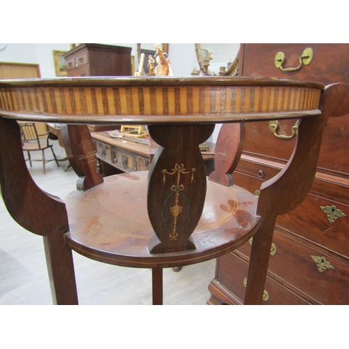 6209 - An Edwardian three tier jardinière stand 120cm tall    (R) £45