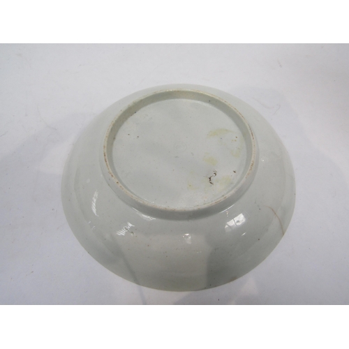 6228 - A late 18th Century Lowestoft porcelain blue and white saucer (cracked)