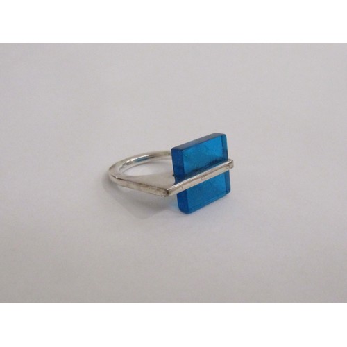 9227 - A Modernist Lucite and Sterling silver ring by Teresa Gonzalez for Tego & Co. Size between L-M. Boxe... 