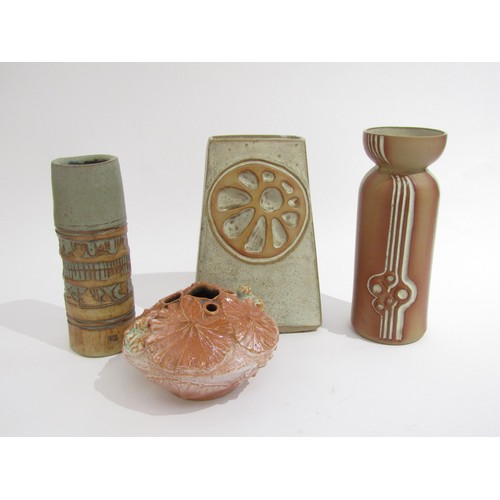 9104 - Four items of British pottery to include Tremar, Shelf, a Bernard Rooke pot marked 'BR' to base etc.... 