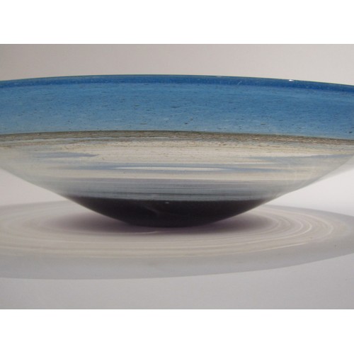 9162 - A large studio art glass charger by Lithuanian master glass blower Algimantes Zilys (1939-2009), sig... 