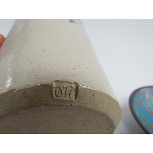 9109 - A Simon Rich studio pottery vase for Narbeth Pottery (Simon trained with Alan Caiger-Smith at Alderm... 