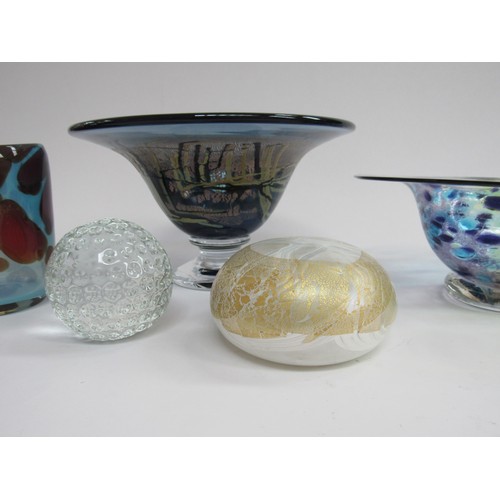 9194 - Two signed art glass bowls, one signed Angela Henderson, the other Stuart Fletcher, an Isle of Wight... 