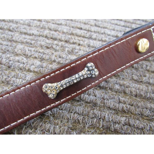 9239A - A Vivienne Westwood brown leather dog collar and lead