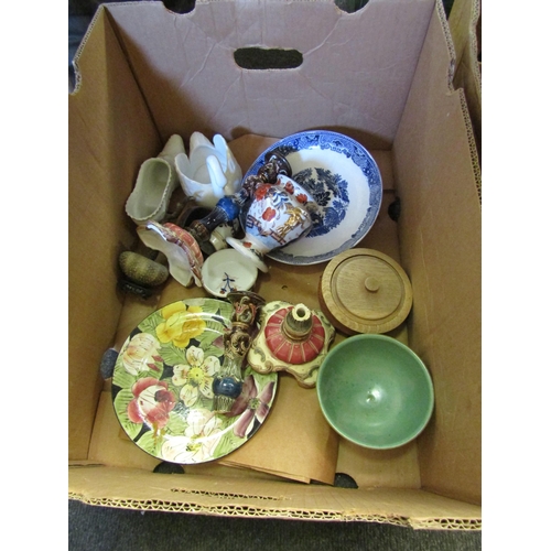 1556 - A 19th Century ironstone Imari palette pot pourri jar and lid. A pair of late 19th century continent... 