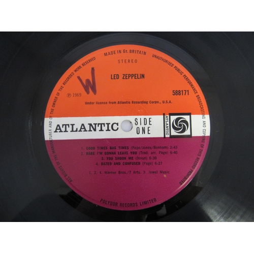 8066 - LED ZEPPELIN: 'Led Zeppelin' LP, 588171, plum Atlantic labels with Warner Bros. / 7 Arts publishing ... 