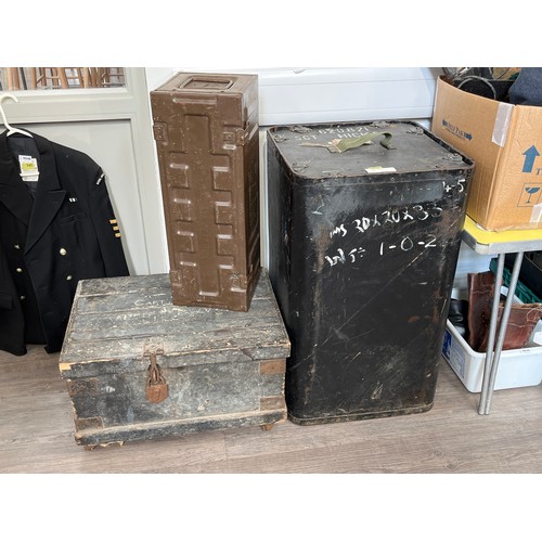 9046 - A carpenter’s chest with CAPT. R.J. VENN lettering to the lid, a Flare Tripwire kit trunk and a wash... 