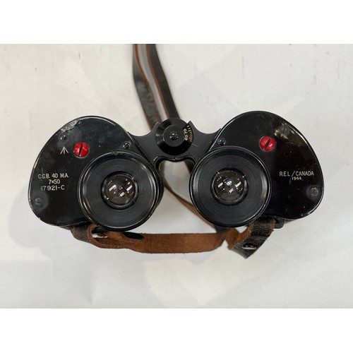 9066 - A pair of WWII Canadian military binoculars, dated 1944, C.G.B. 40 M.A. 7x50, cased