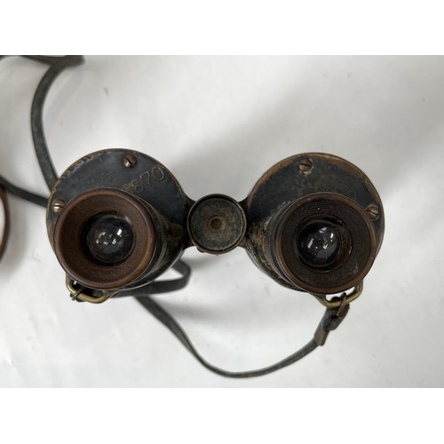 9076 - A pair of Imperial German 7xL50 marine binoculars by Leitz, serial number 6870, together with black ... 